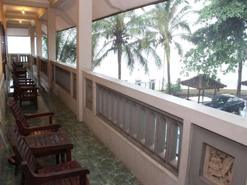 Baru Dua Beach Hotel Banyuwangi  Exterior foto
