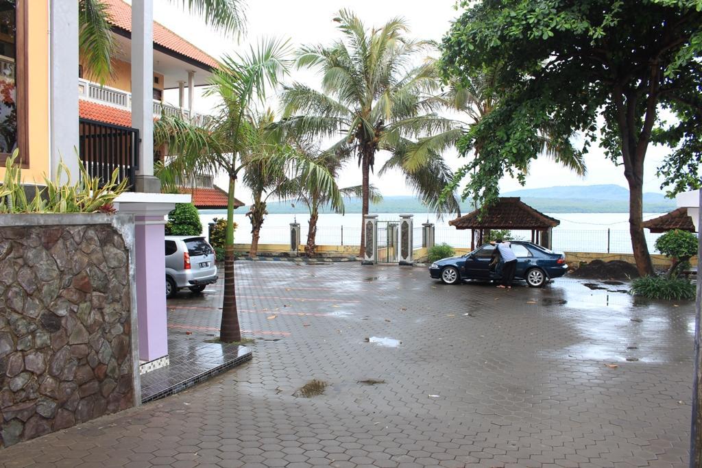 Baru Dua Beach Hotel Banyuwangi  Exterior foto